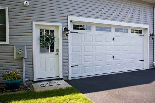 24/7 Emergency Garage Door Panel Replacement experts in Cherokee, OK